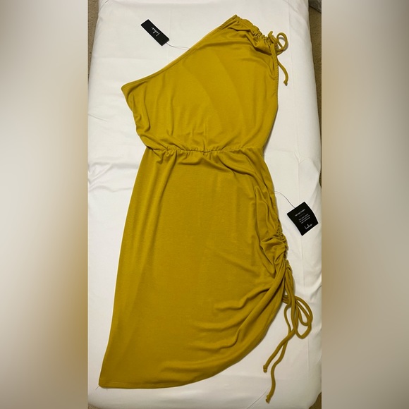 NWT - Lulu’s Ruched One Shoulder MIDI Dress - Size XL - Mustard Yellow - Picture 8 of 16